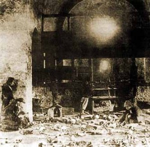 Една от най-ранните снимки на църквата в Батак след клането( 1878)