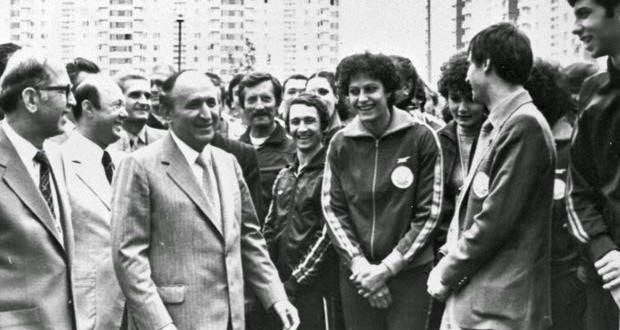 Тодор Живков на среща с българските спортисти в олимпийското градче в Москва - 1980 г.