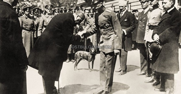 Александър Цанков поздравява Н.В.Цар Борис III за избавлението му от атентата в Арабаконашкия проход, извършен на 14 април 1925 г.