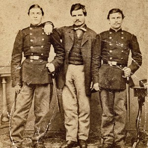 Васил Левски, брат му Христо Кунчев и Христо Иванов – Големия, Белград, 1867 г. снимката е взета от: vasil-levski.bg