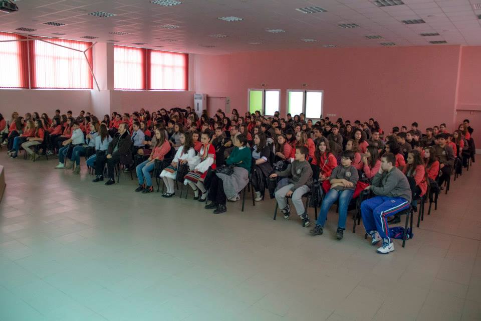 Урок пред над 200 ученици в русенското СОУ "Васил Левски"